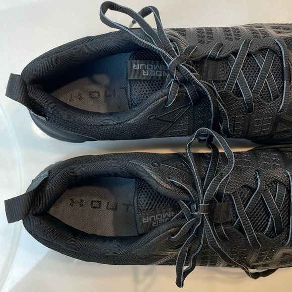 Under Armour Women’s Micro G Strikefast Black Running Athletic Tactical Shoes
